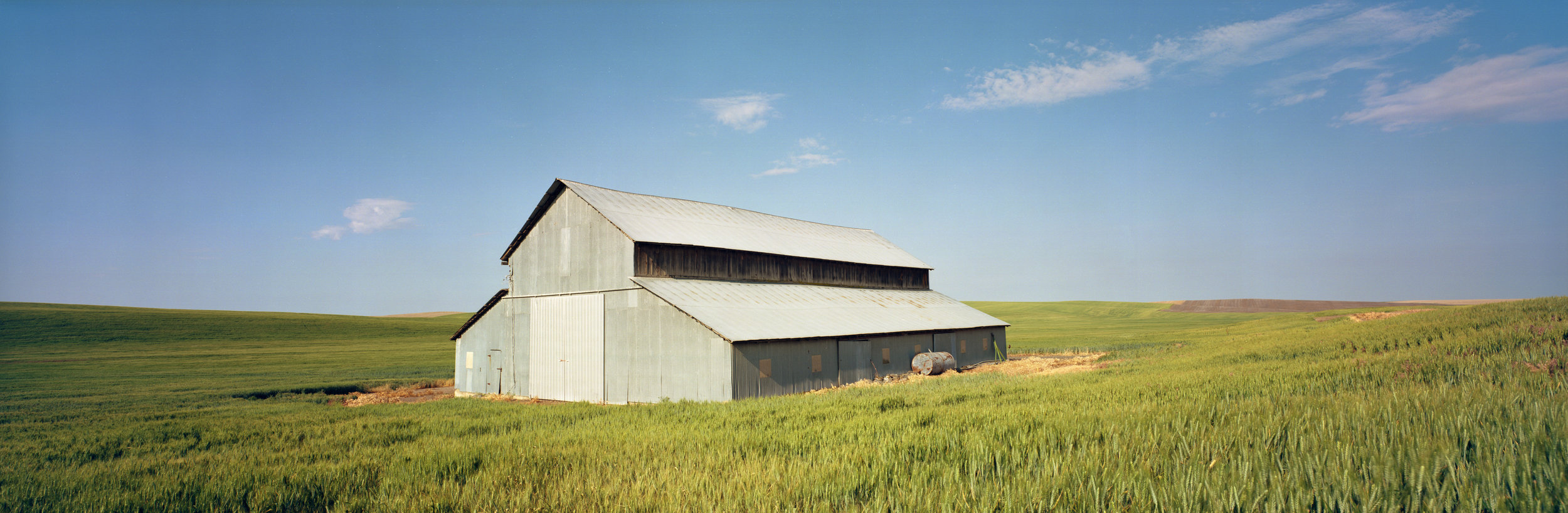  A barn in the Palouse of Washington, off SR26. Ektar 100, 1/30 sec, f/16. 