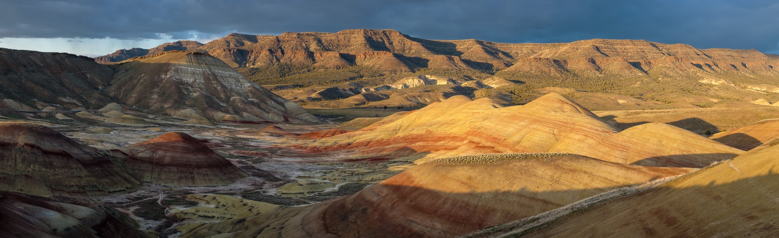  The Painted Hills of Oregon on a stormy sunset in late March. 