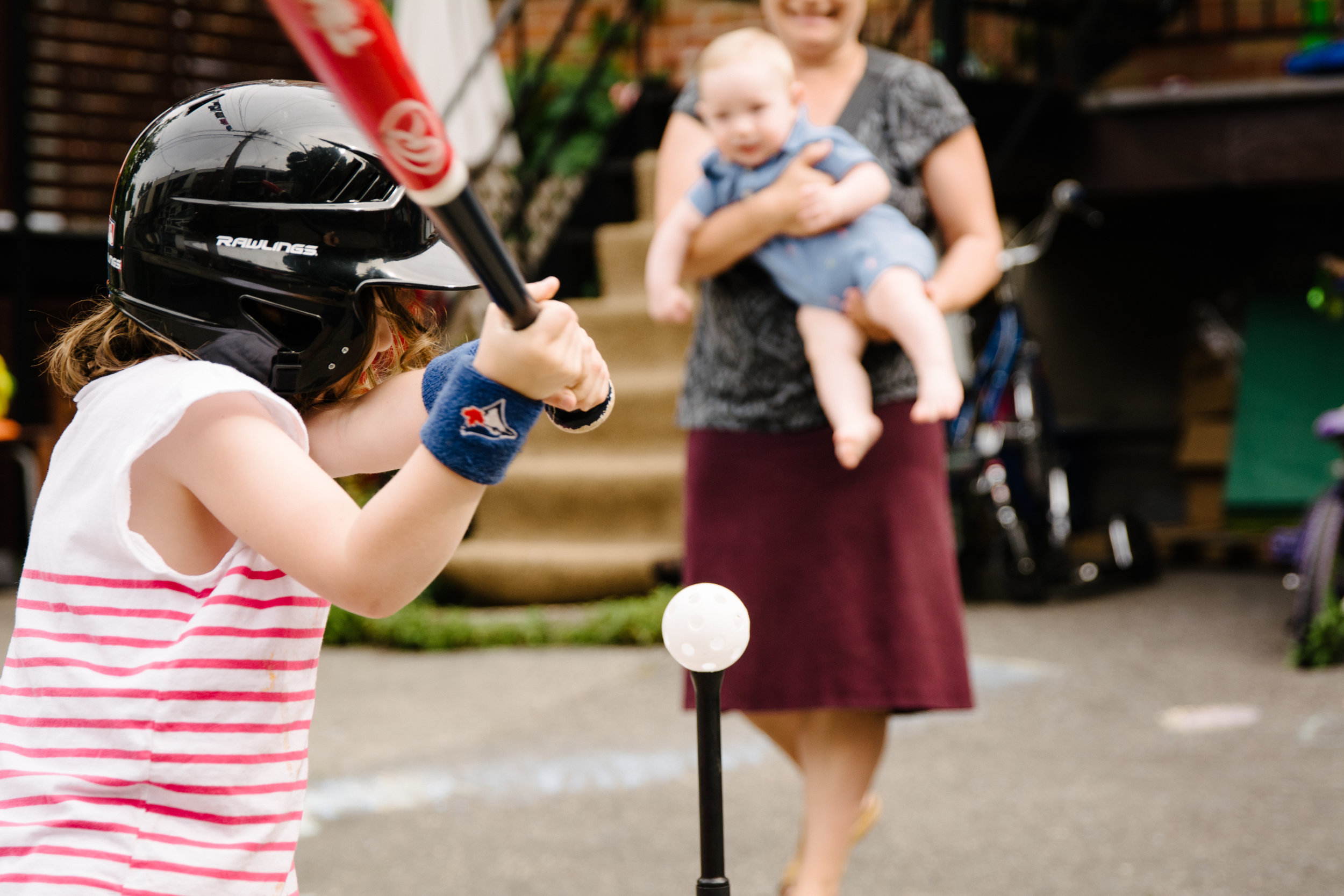 20180627_photo-de-famille-dans-ruelle-de-villeray-photographe-lifestyle-montreal-010.jpg