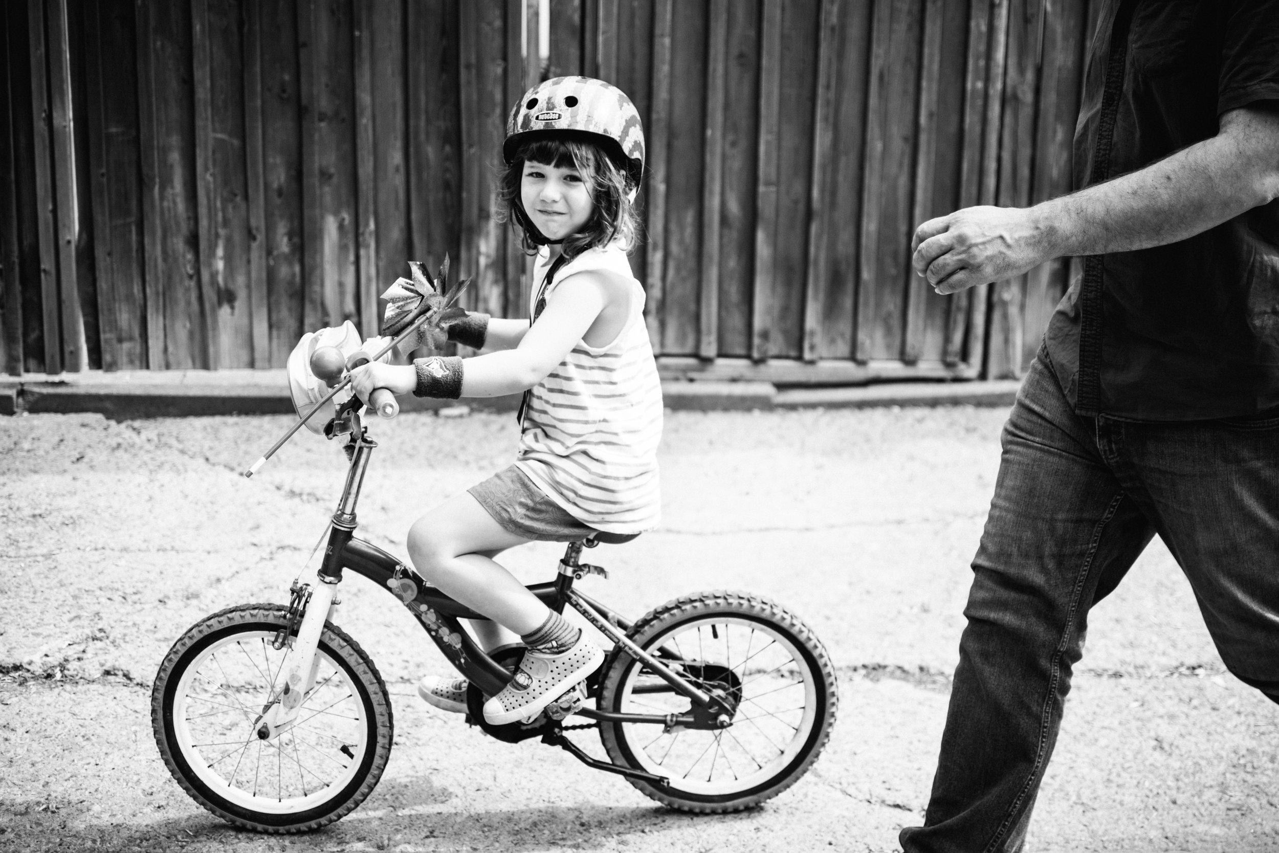 20180627_photo-de-famille-dans-ruelle-de-villeray-photographe-lifestyle-montreal-052.jpg