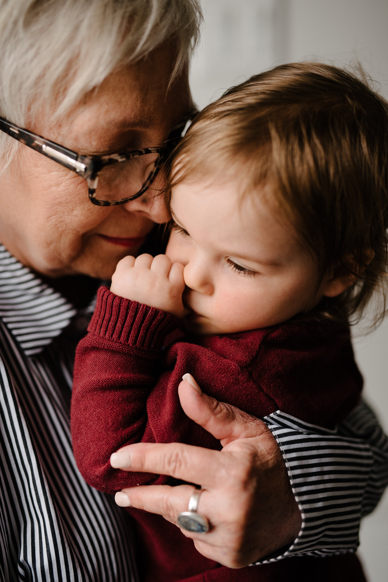 photo-fete-familiale-avec-les-grands-parents-photographe-lifestyle-de-famille-a-montreal-marianne-charland-0292.jpg