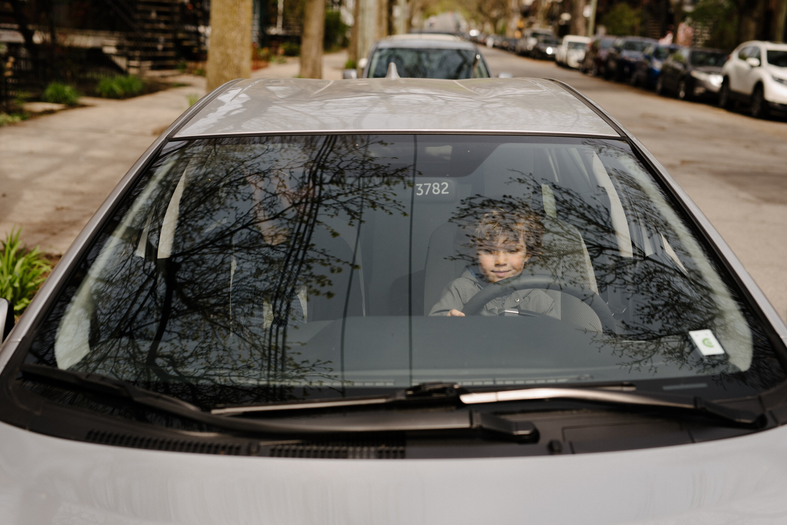 20200517_photo-enfant-a-bord-d-une-flex-communauto-photographe-lifestyle-documentaire-de-famille-a-montreal-002.jpg