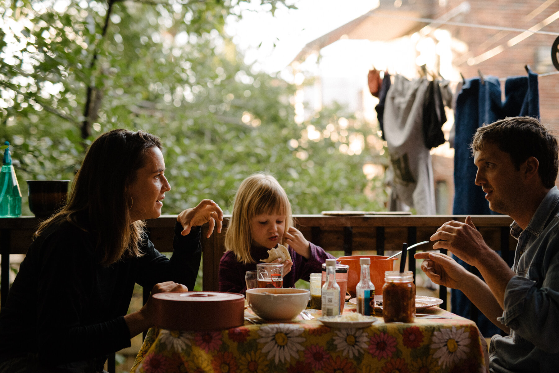 028reportage-de-famille-photo-reportage-photographique-day-in-the-life-photogrpahe-du-quotidien-de-famille-a-montreal-marianne-charland-250.jpg