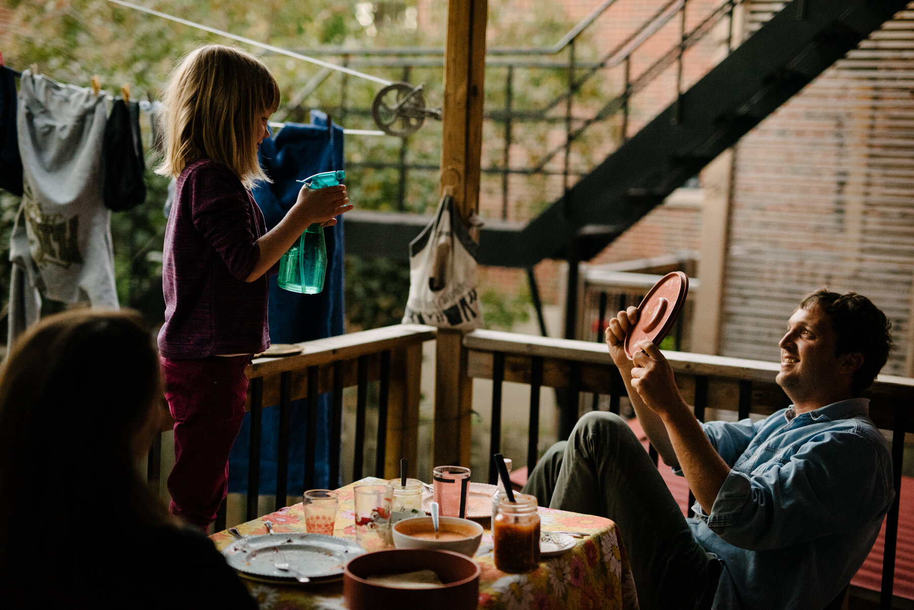 035reportage-de-famille-photo-reportage-photographique-day-in-the-life-photogrpahe-du-quotidien-de-famille-a-montreal-marianne-charland-384.jpg