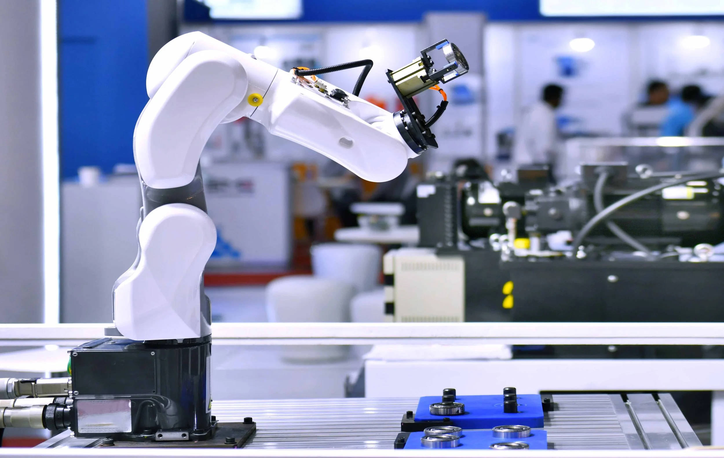 Robotics in Manufacturing.jpg