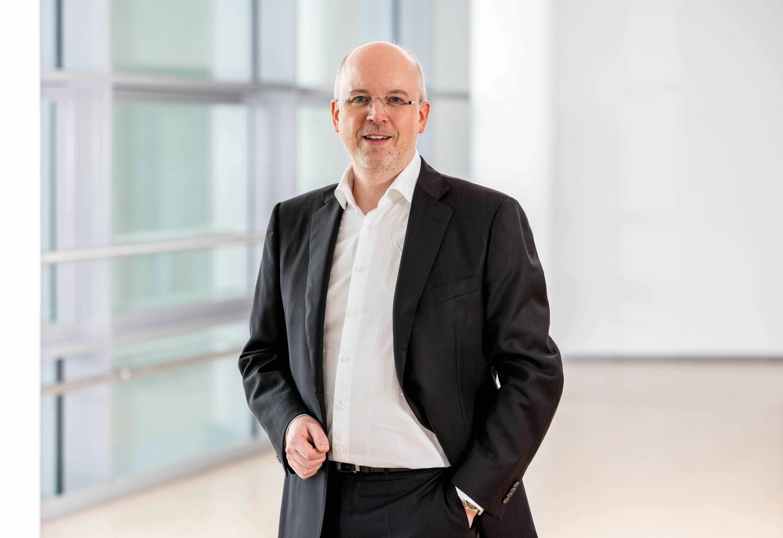 Holbach Henkel Supply Building for Adaptability: The ‘Freedom Within a Frame’ Approach