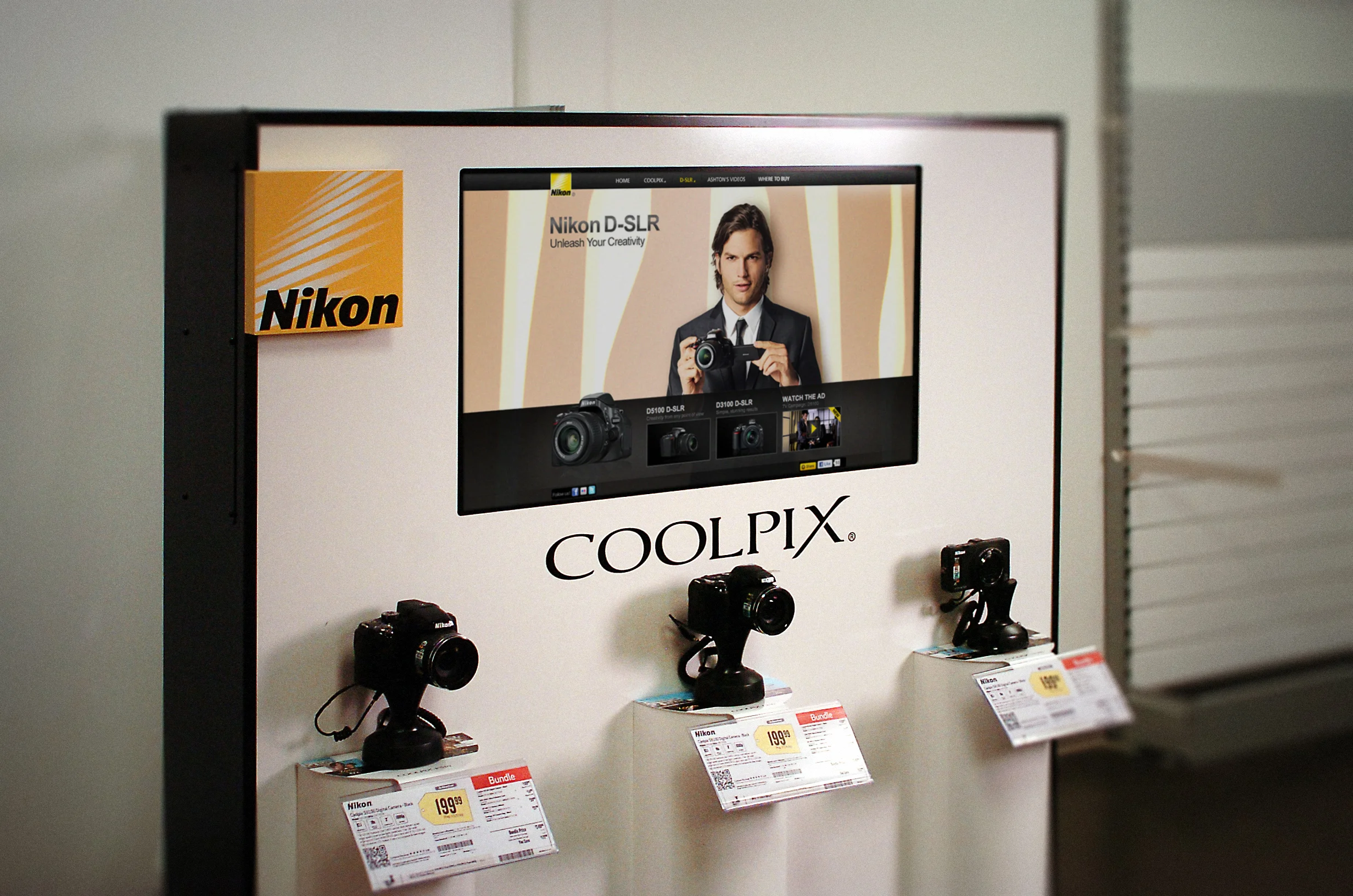 Counter displays, inline displays, product glorifiers, POSA 