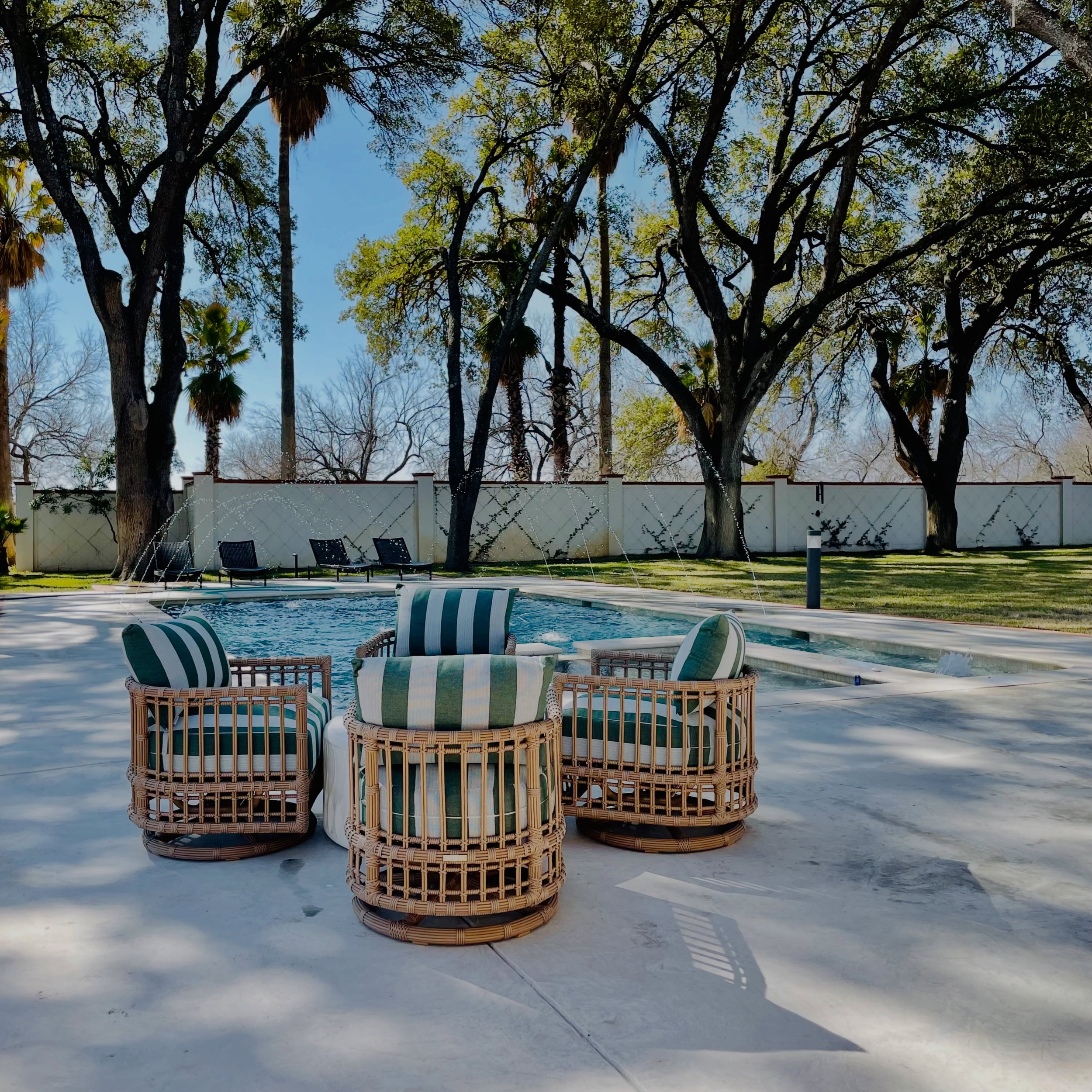 starting summer with one of our favorite outdoor spaces ☀️ good design should feel just as considered outside as it does indoors! swipe to see the CAD plans before this pool came to life!

ESTATE by WSD | custom furnishings + interior design