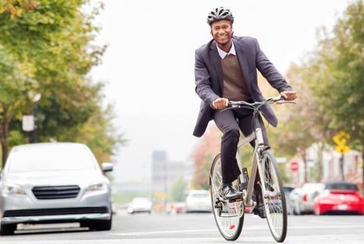 The sun is shining today in Baton Rouge, but it's still chilly outside. If you biked to work today, be sure to wear proper biking gear to keep yourself warm. Prepare for rain tomorrow and throughout the weekend.