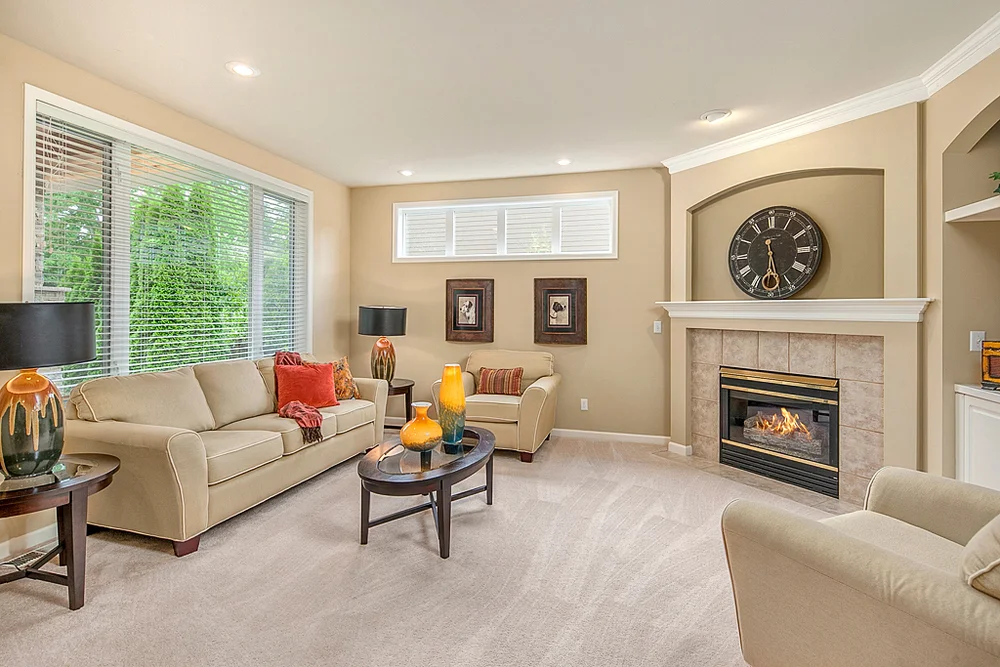 familyroom_mls+-+Copy.jpg