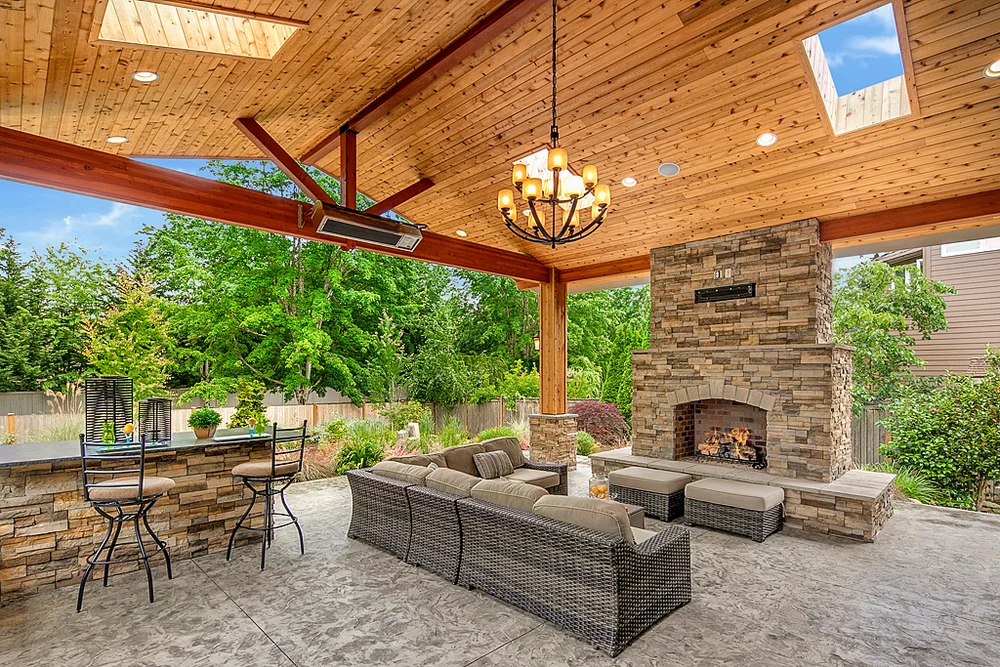 patio2_mls.jpg