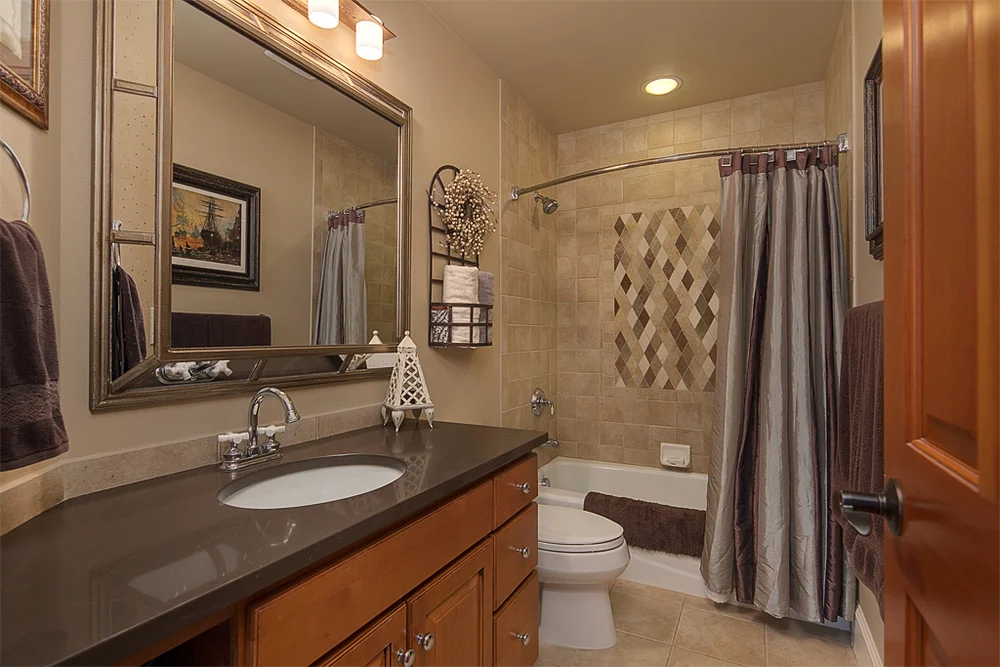 bathroom_mls.jpg