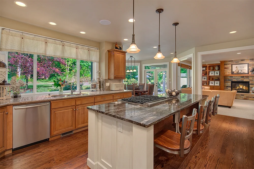 kitchen_mls.jpg