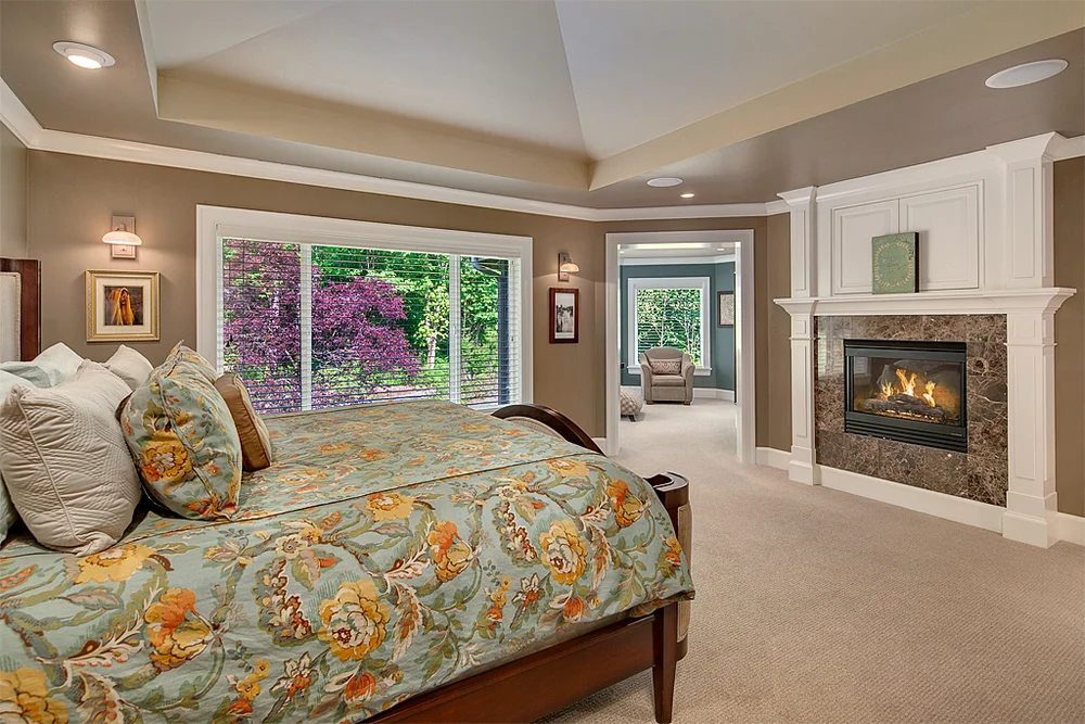 masterbedroom_mls.jpg