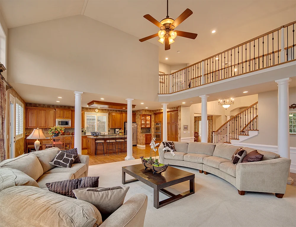familyroom3_mls.jpg