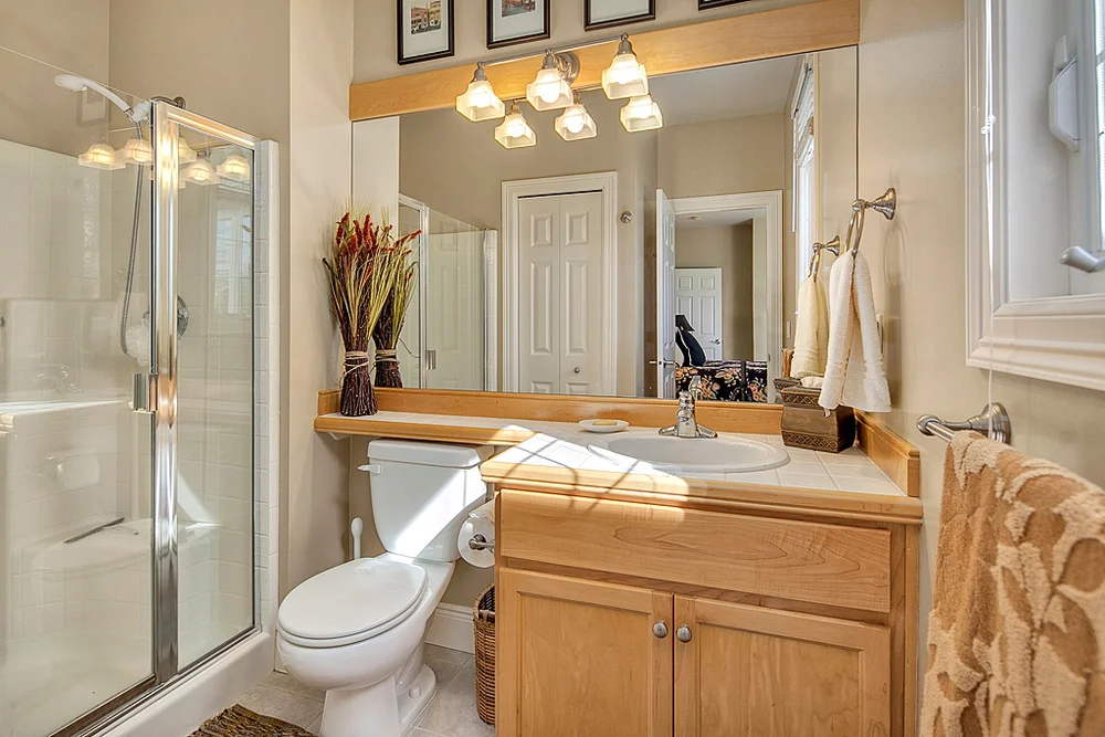 bathroom_mls.jpg