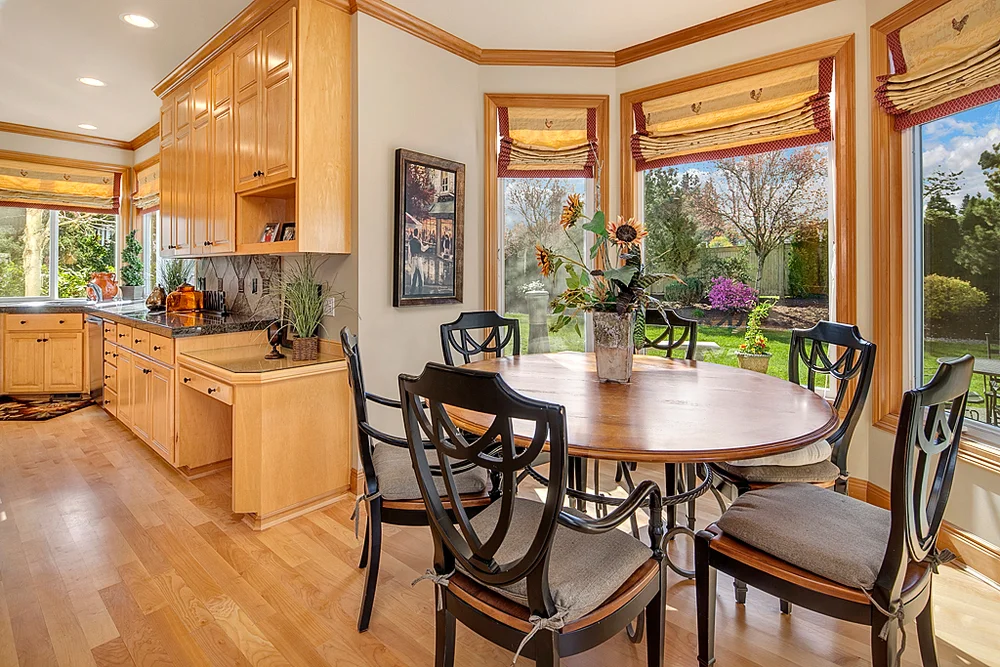 diningarea_mls.jpg