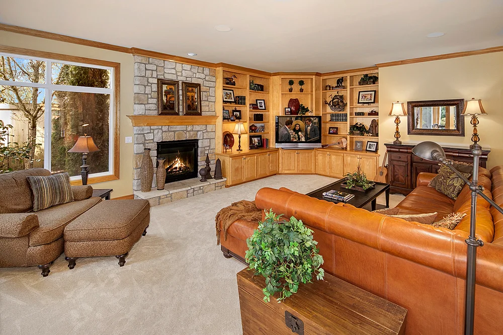 familyroom_mls.jpg
