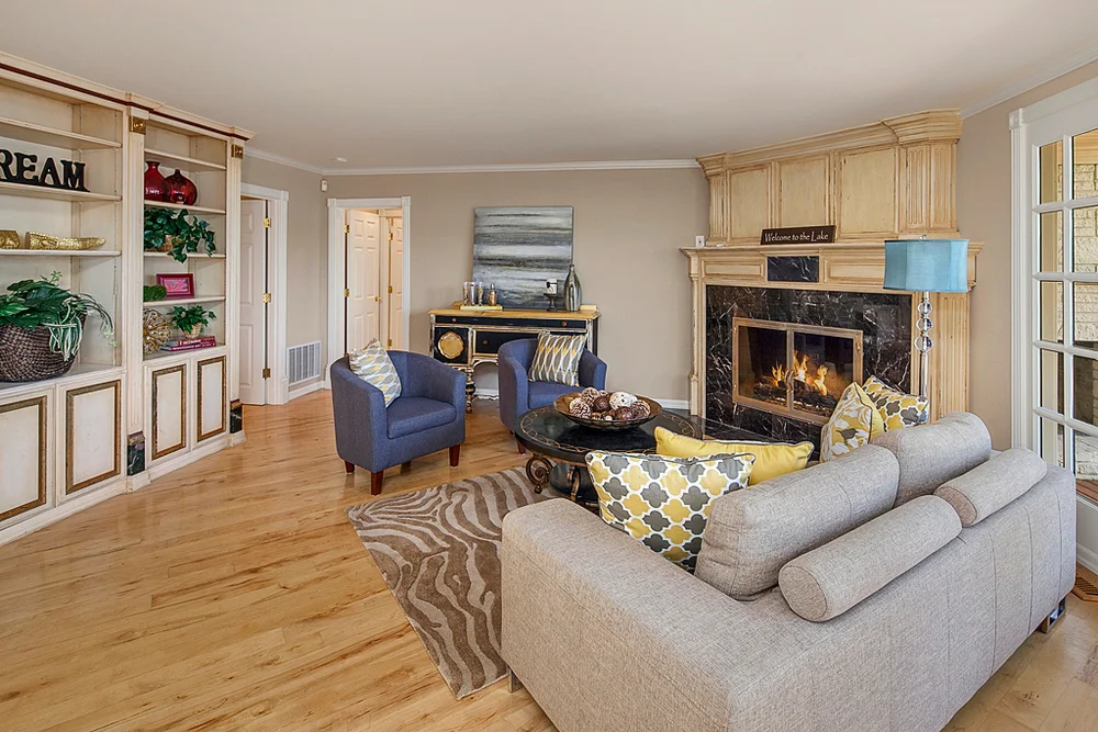 livingroom_mls.jpg