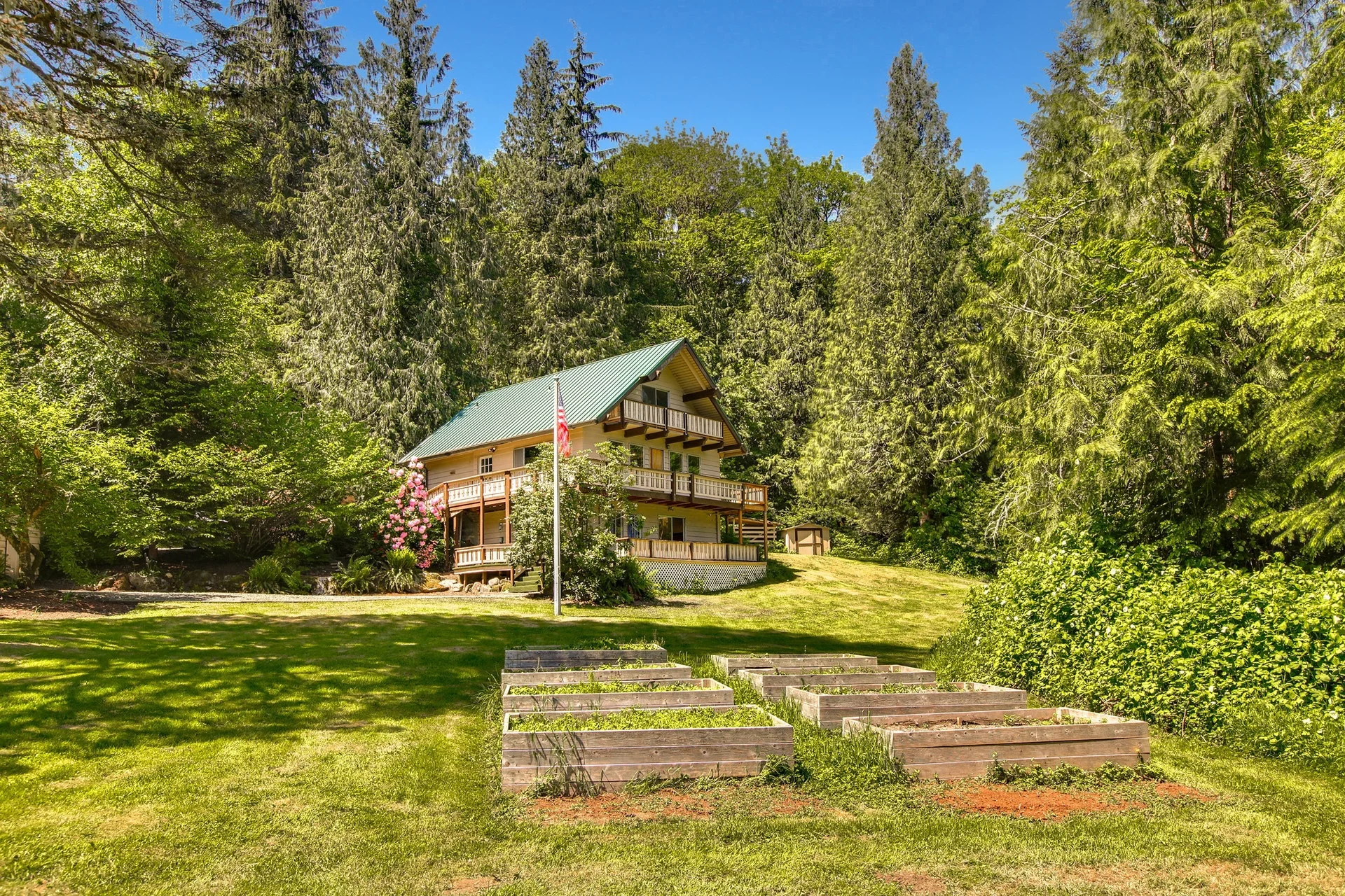 SOLD! Secluded Chalet in North Bend for $598,000