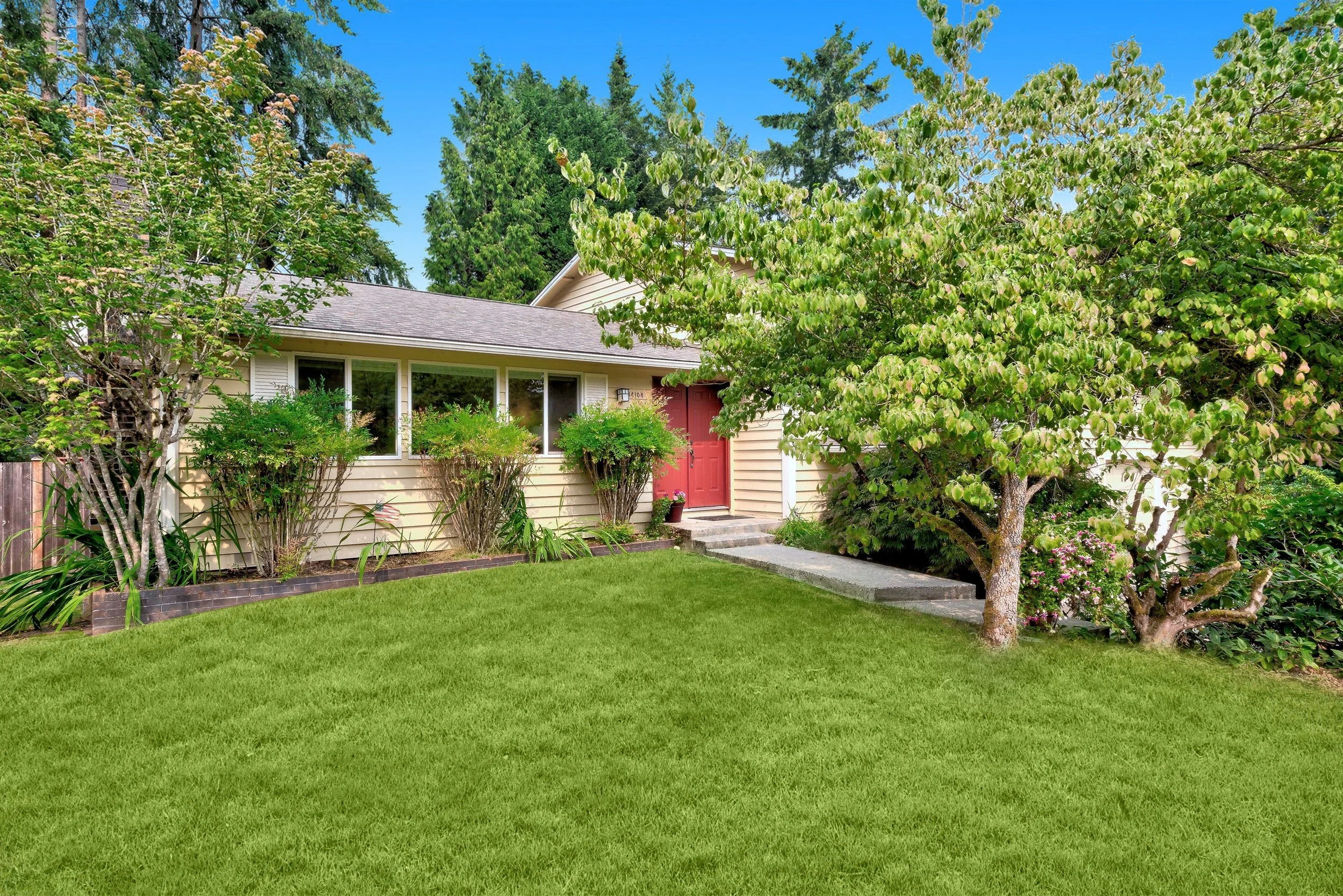 SOLD! Privacy & Convenience in Redmond for $805,000