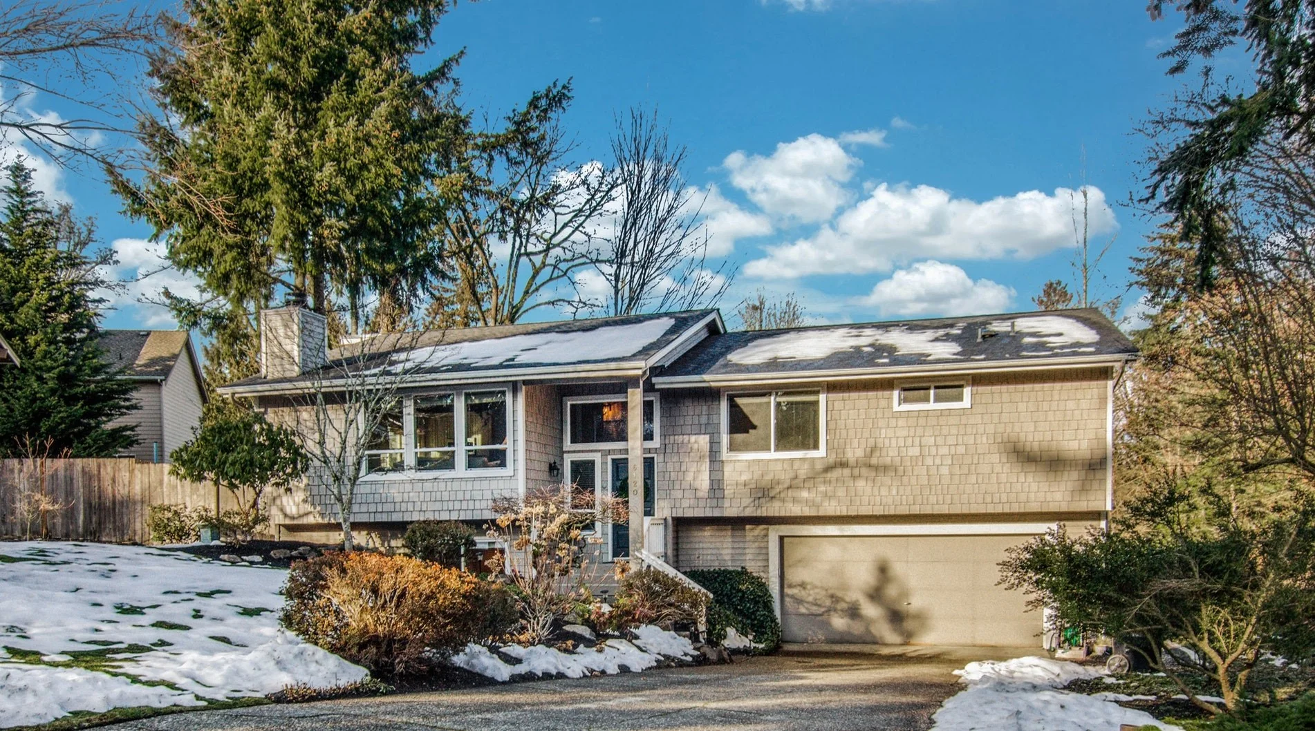 SOLD! Convenience &amp; Charm in Sunrise Park of Redmond offered at $950,000