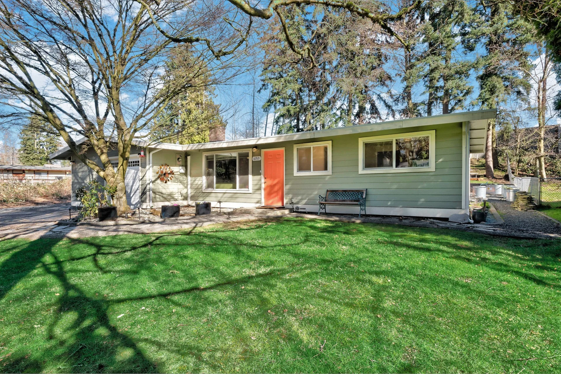 SOLD! Updated &amp; Charming Rambler in Lynnwood for $420,000