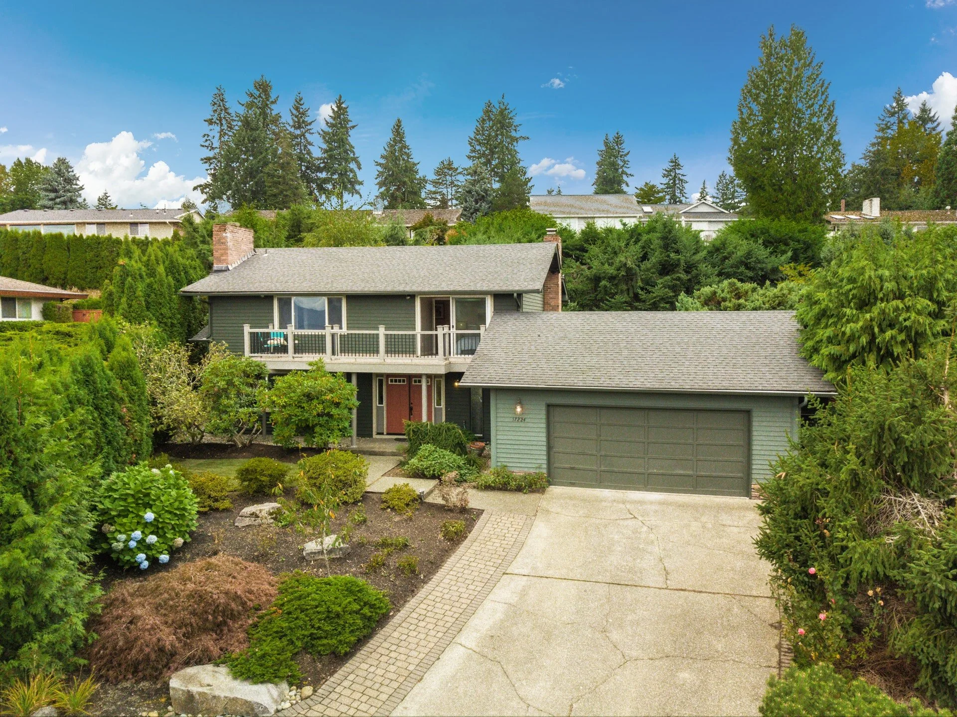 SOLD! Beautiful remodel in Executive Lochmoor for $1,003,000