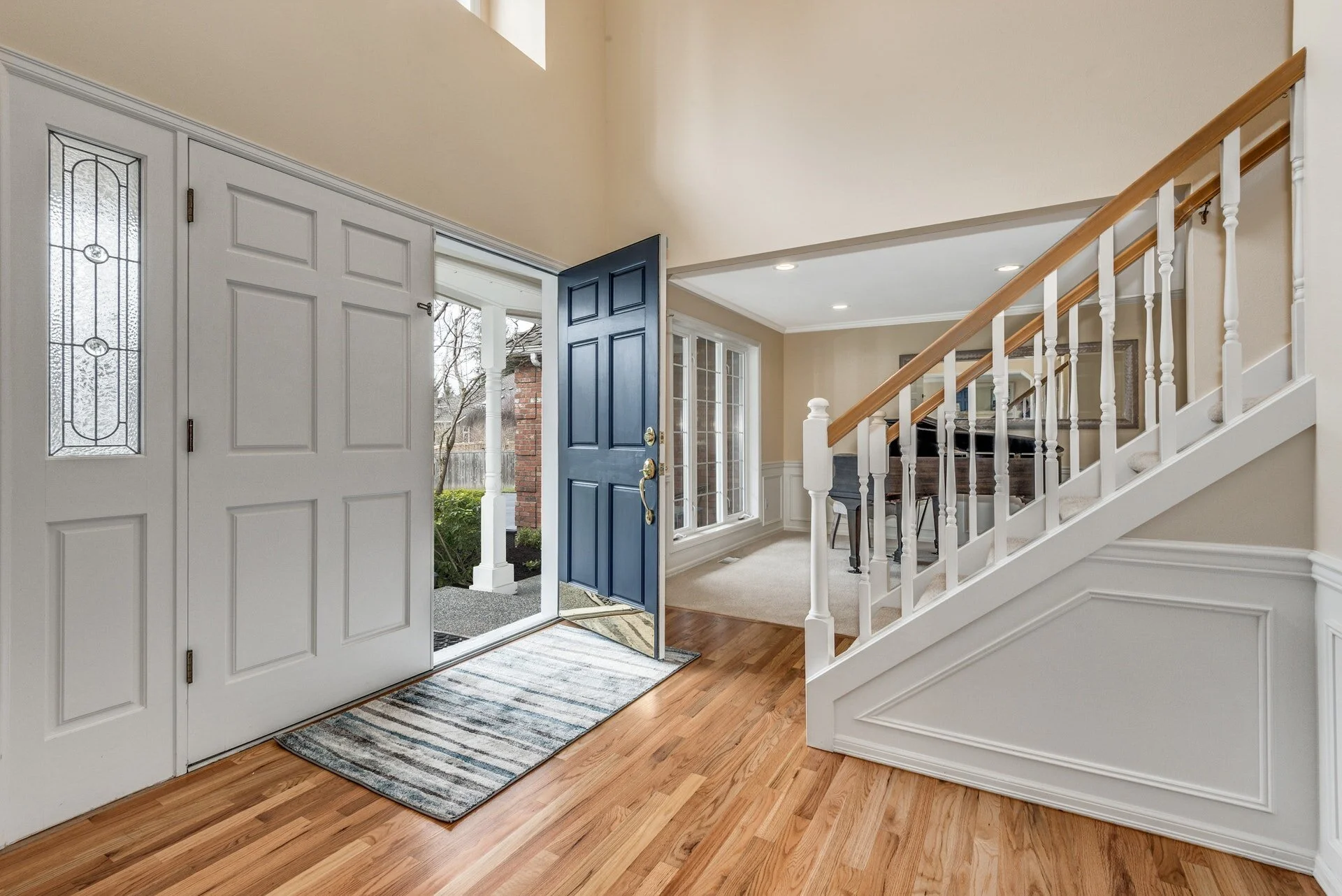 SOLD! Custom Murray Franklyn in Redmond for $1,350,000