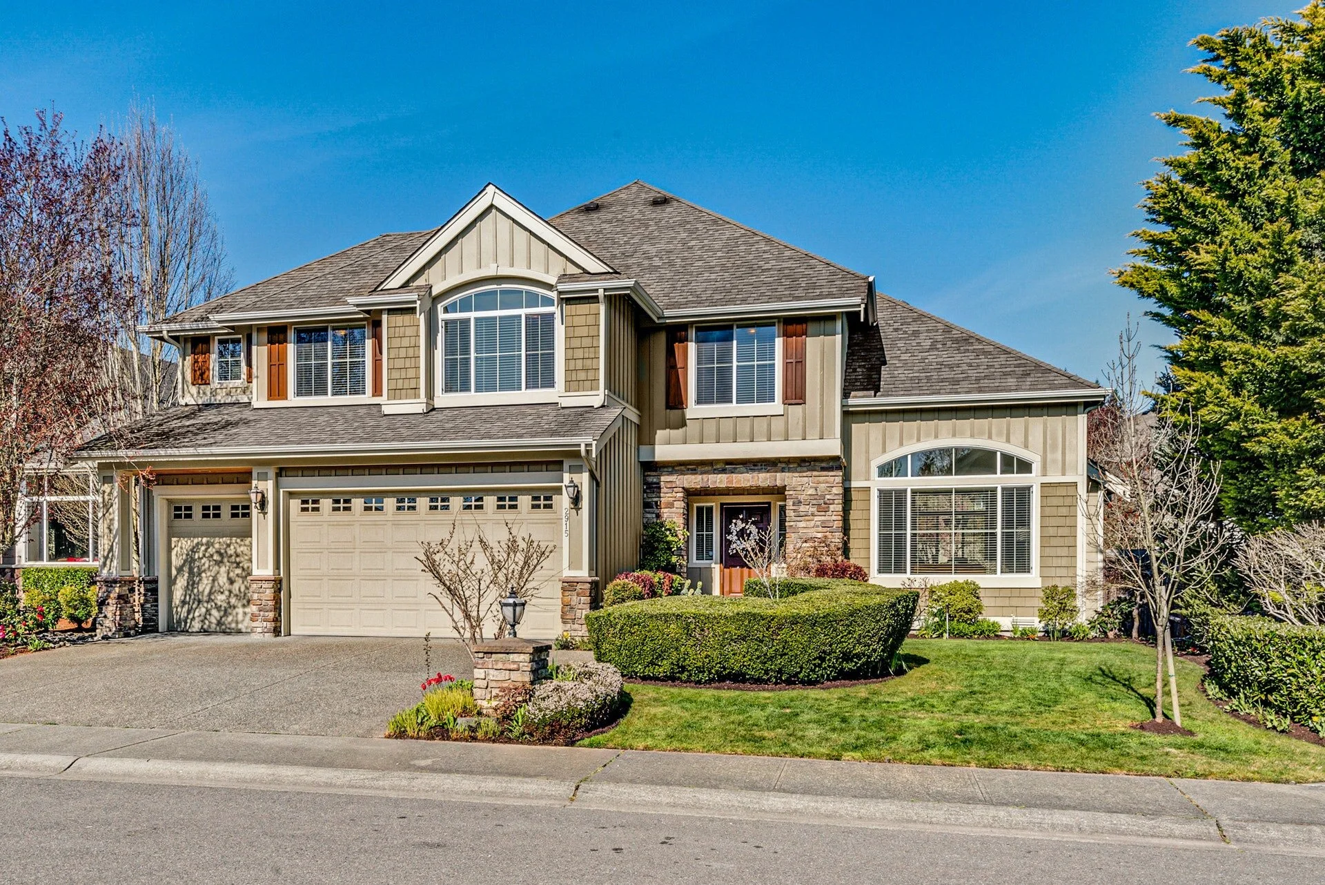 SOLD! Stunning Montaine Charmer in Sammamish for $1,060,000