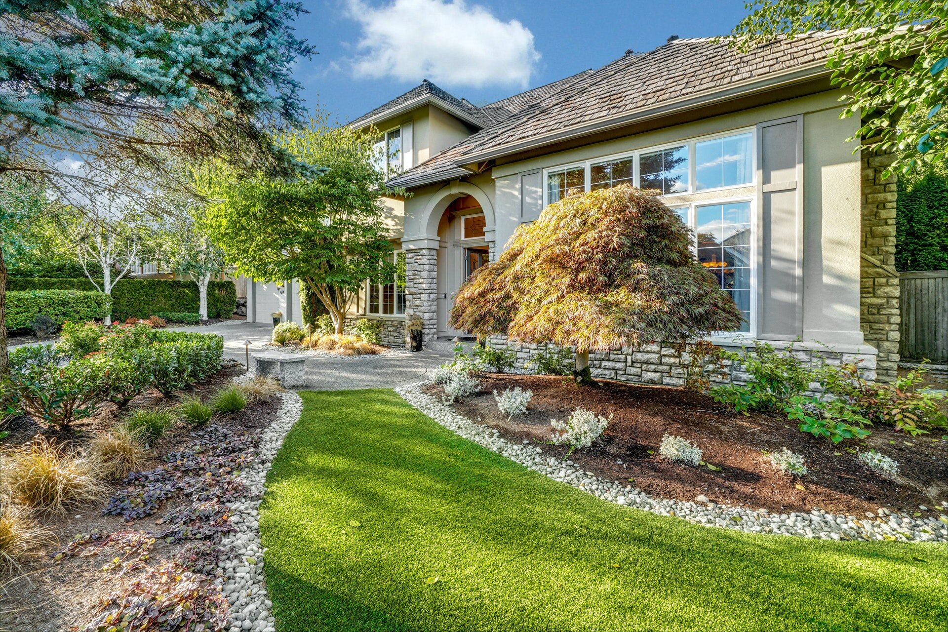 SOLD! Stunning William Buchan in Aldarra for $1,651,000