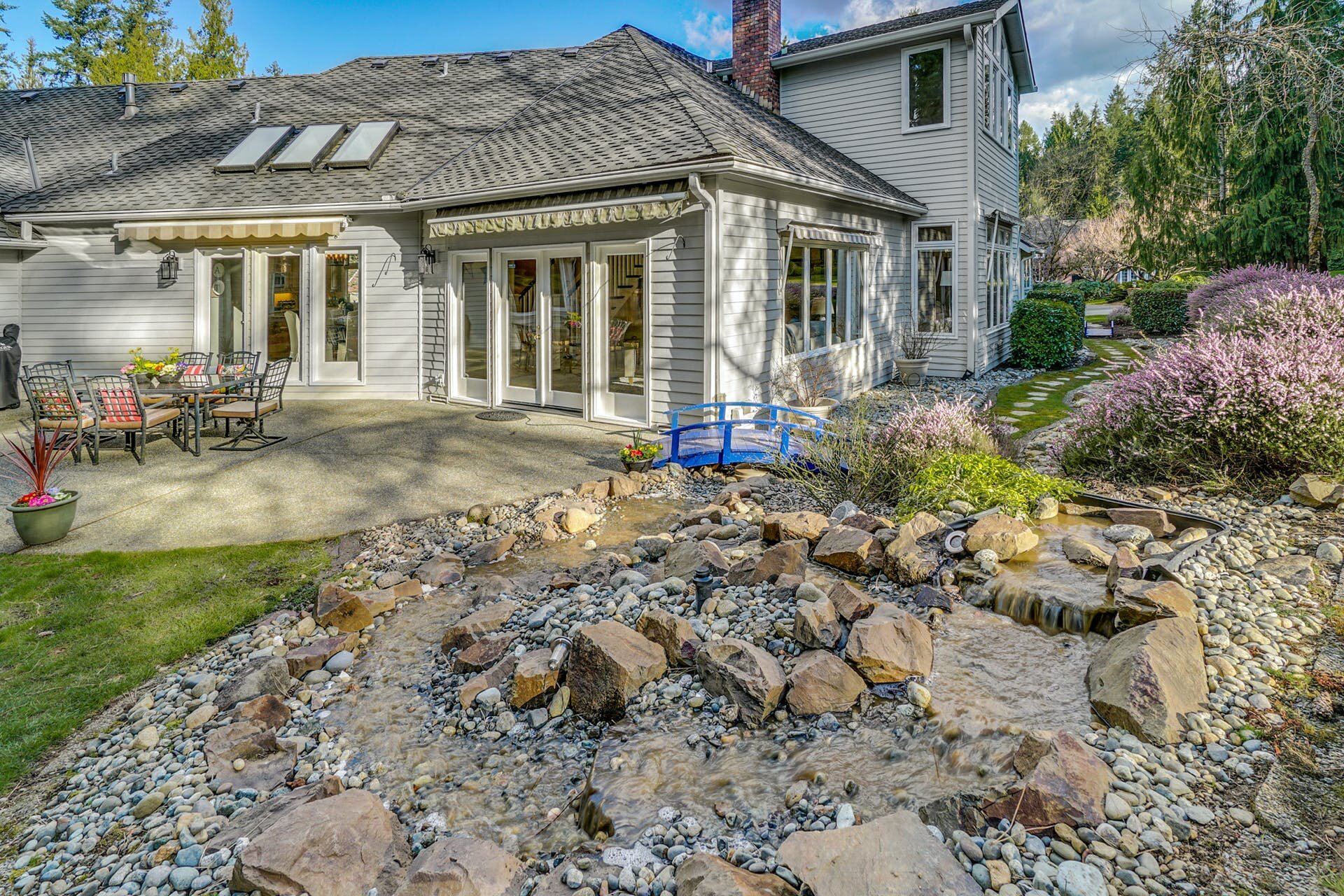 038-374352-JCH08880_HDR.jpg
