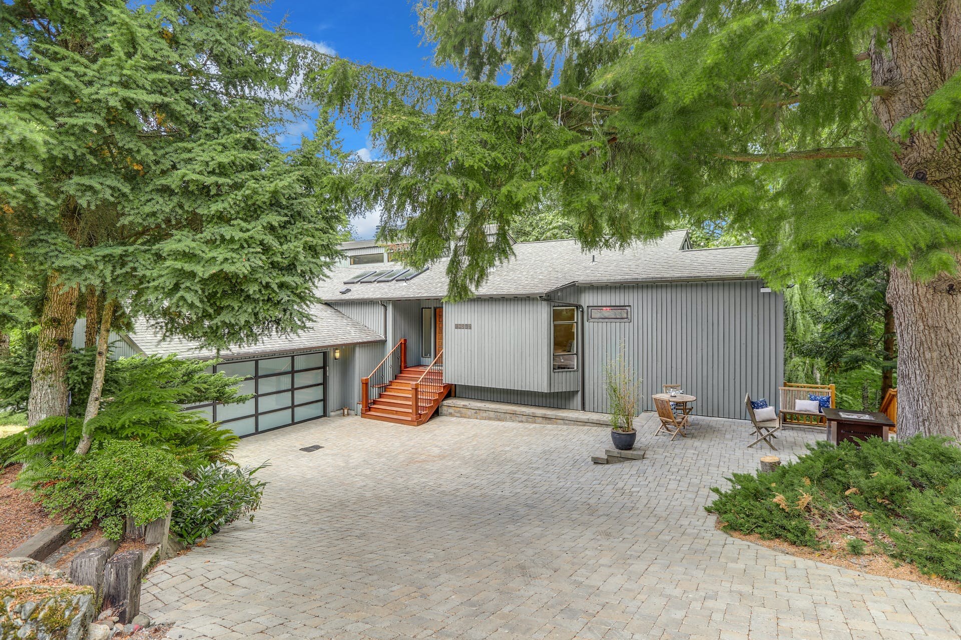 SOLD!! Beautiful Somerset Northwest Contemporary for $1,561,000
