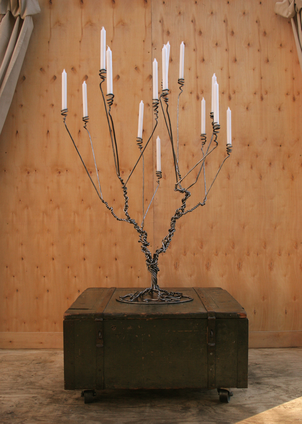 Candelabra_1.jpg