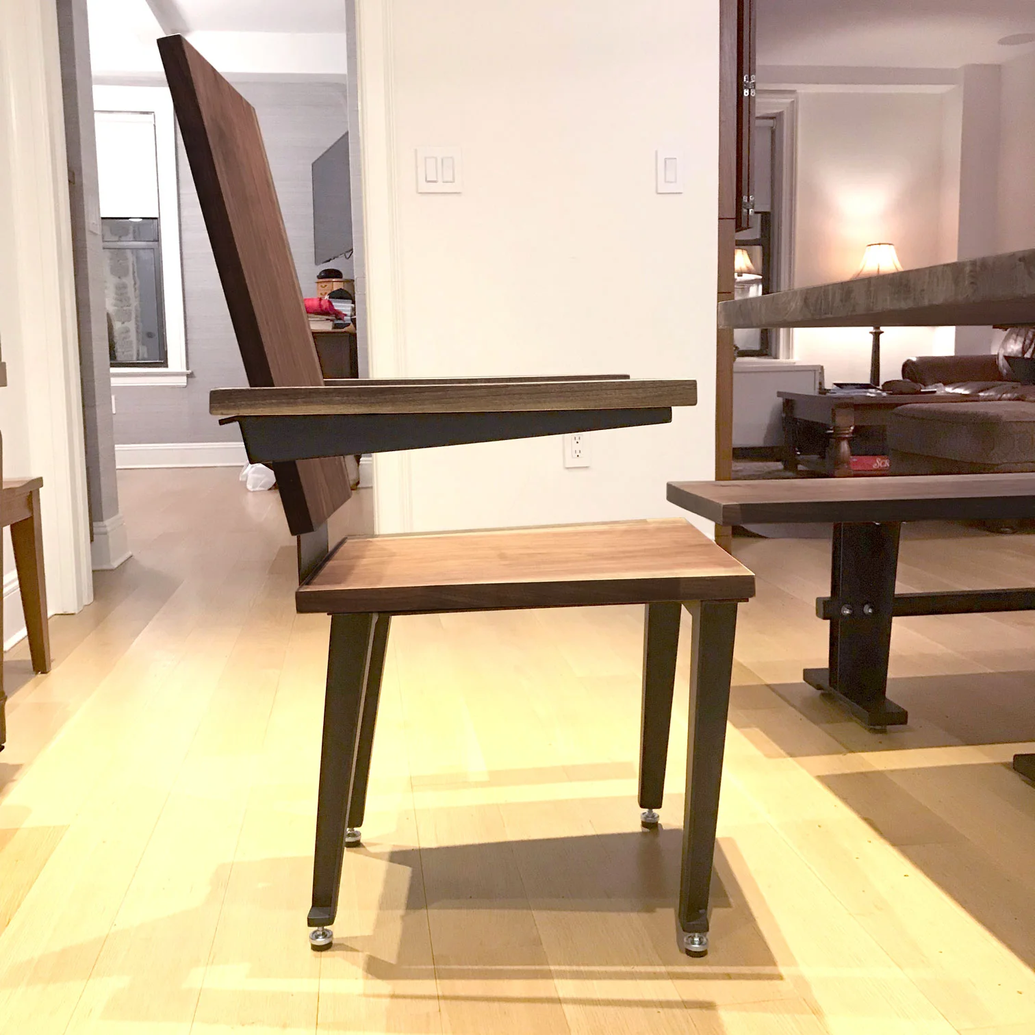 Chair_Side_1_IMG_5739.jpg