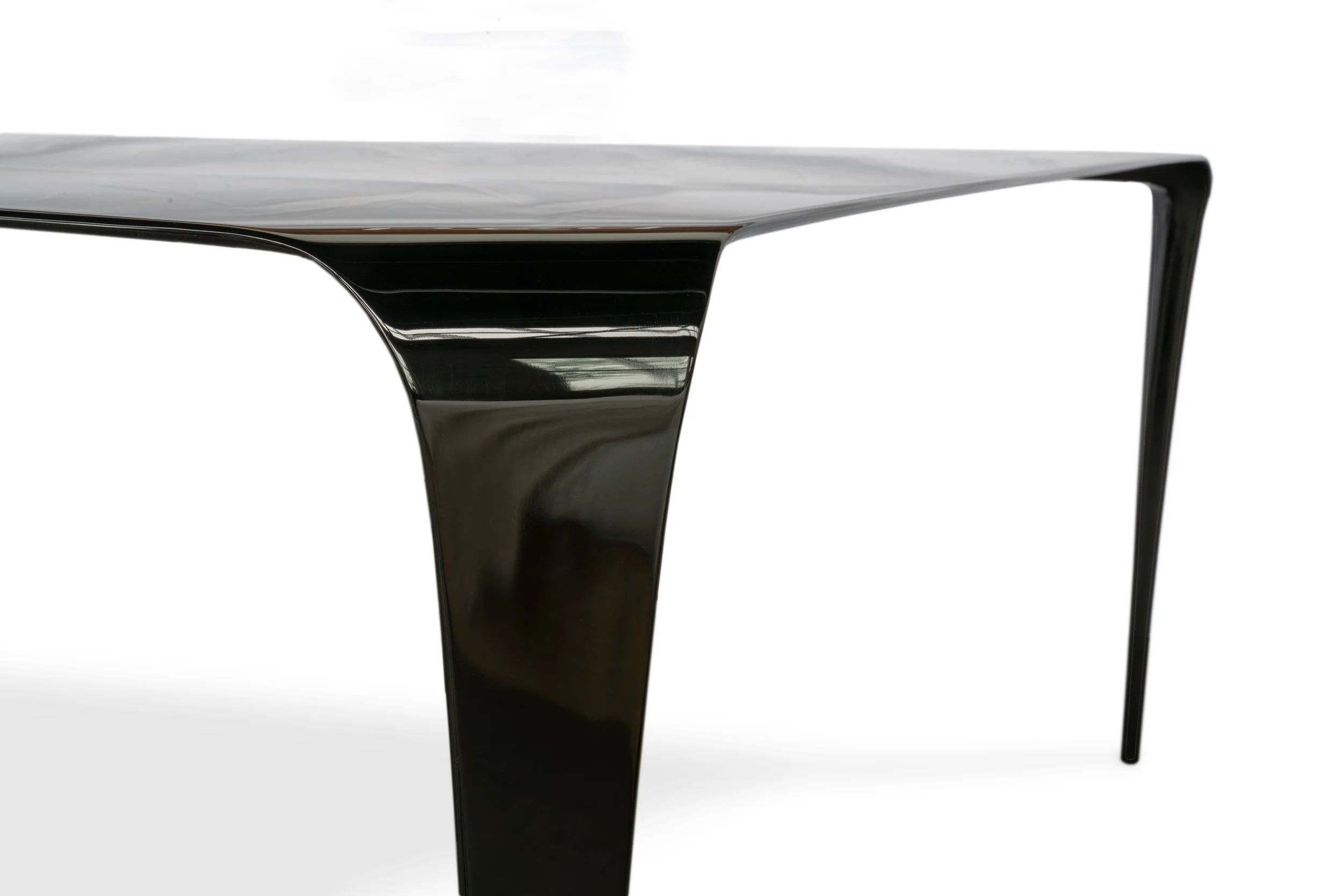 Liquid_Table_closeup_1.jpg