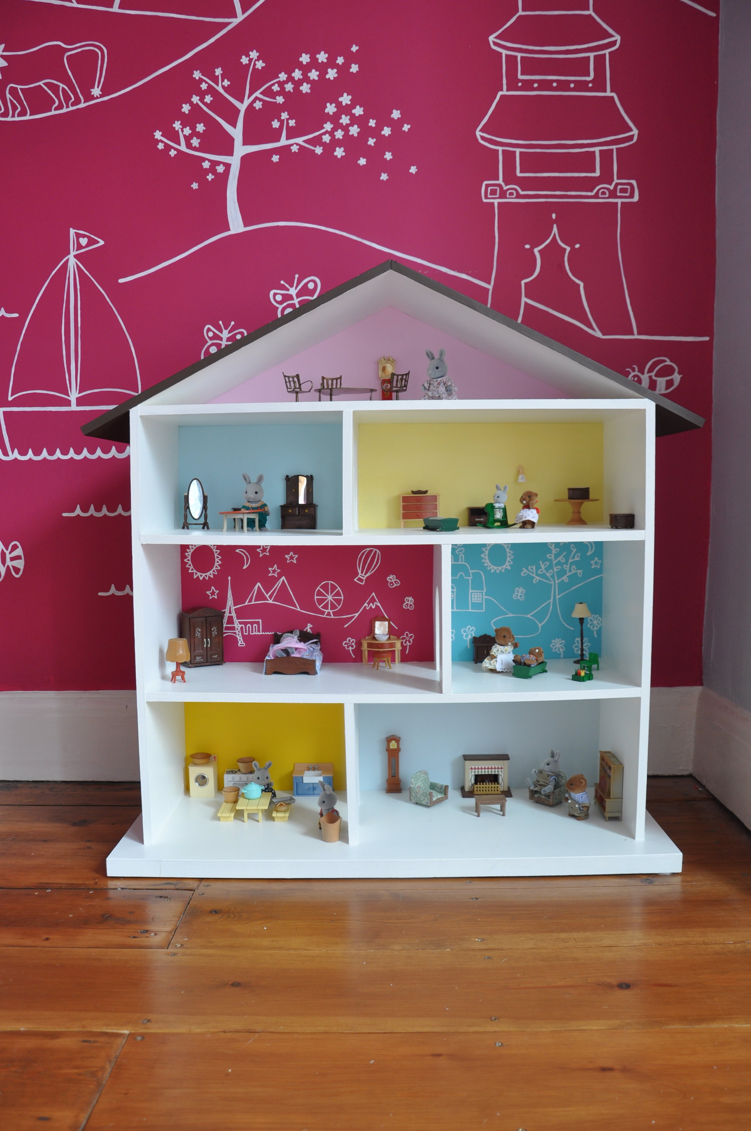 dollhouse for toddler