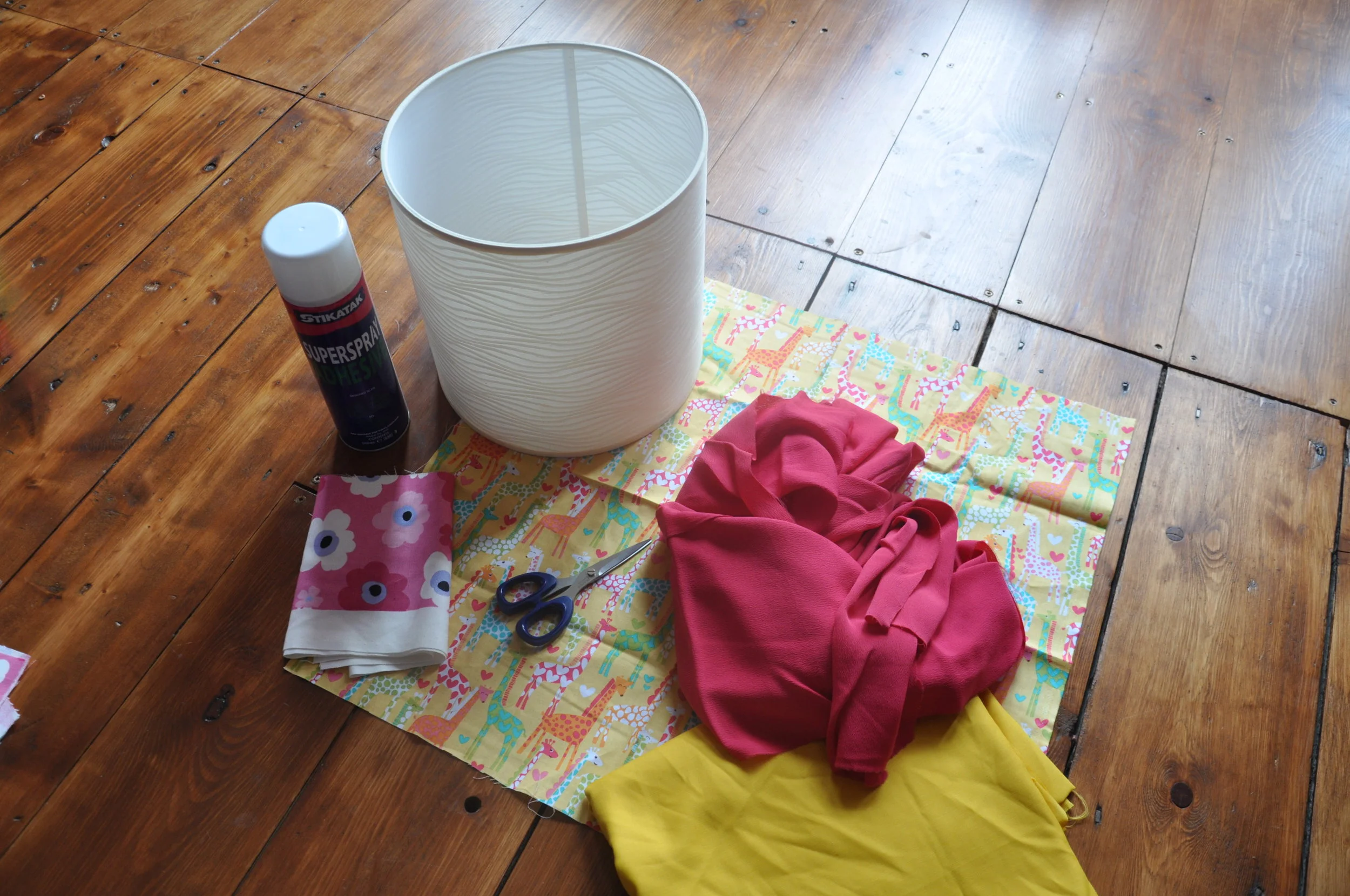How To Cover A Lampshade With Fabric