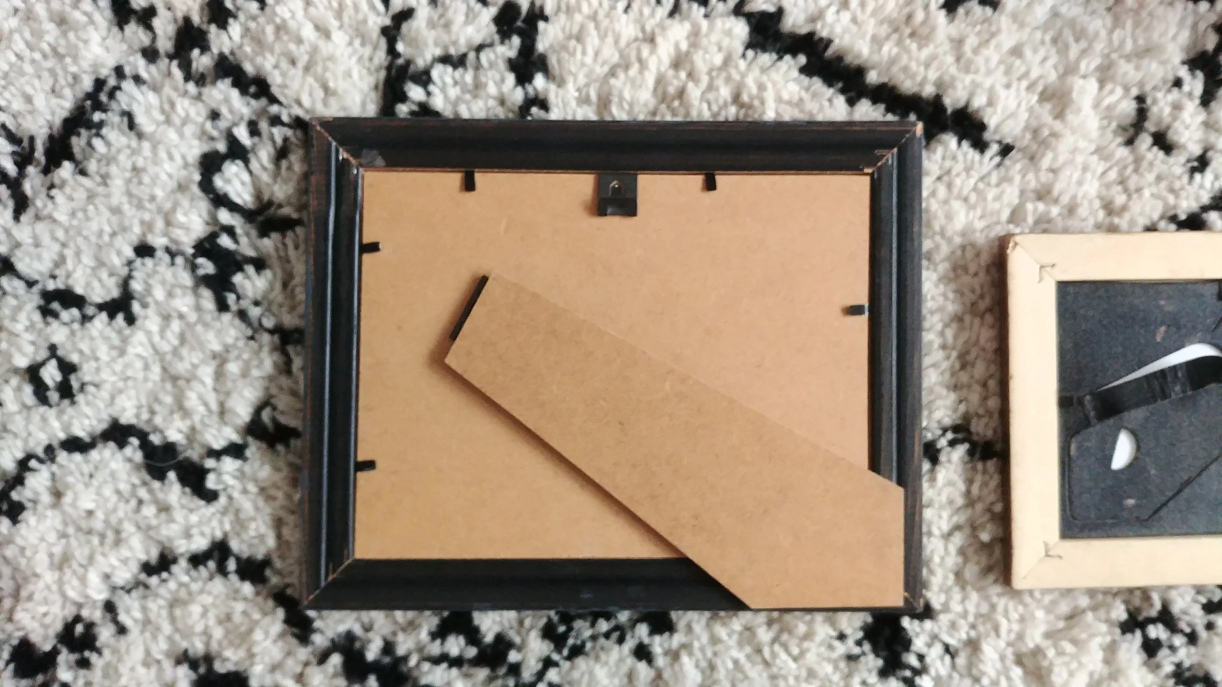 How to Upcycle Old Picture Frames and Hang a Gallery Wall — Alice de Araujo