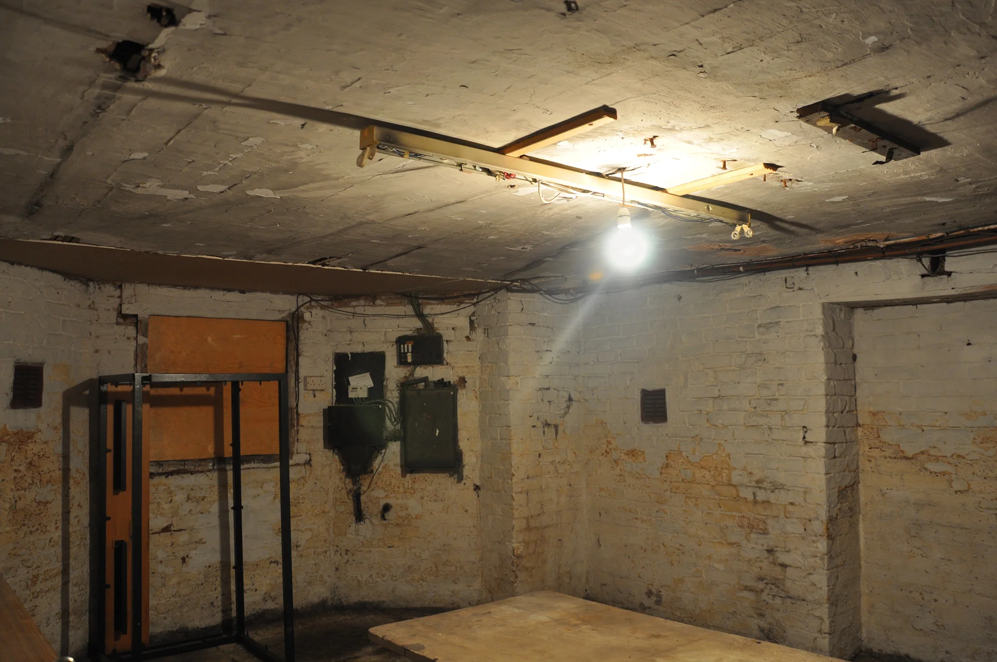 Plaster and lath ceiling.