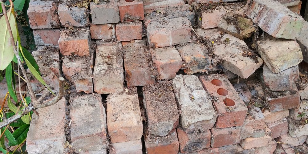 To Lay A Patio From Reclaimed Bricks, How To Lay A Brick Patio Uk