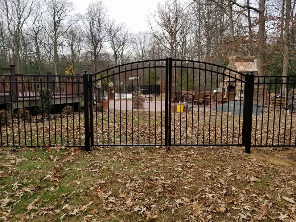 Aluminum Gate to Yard