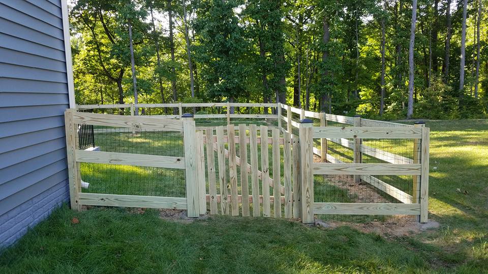 Wood Fence with Gate