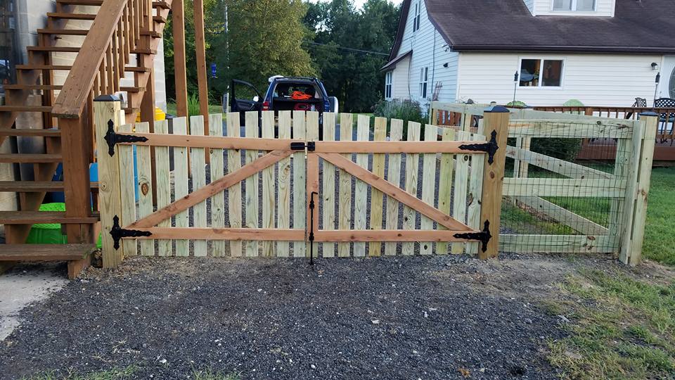 Wood Gate for Driveway