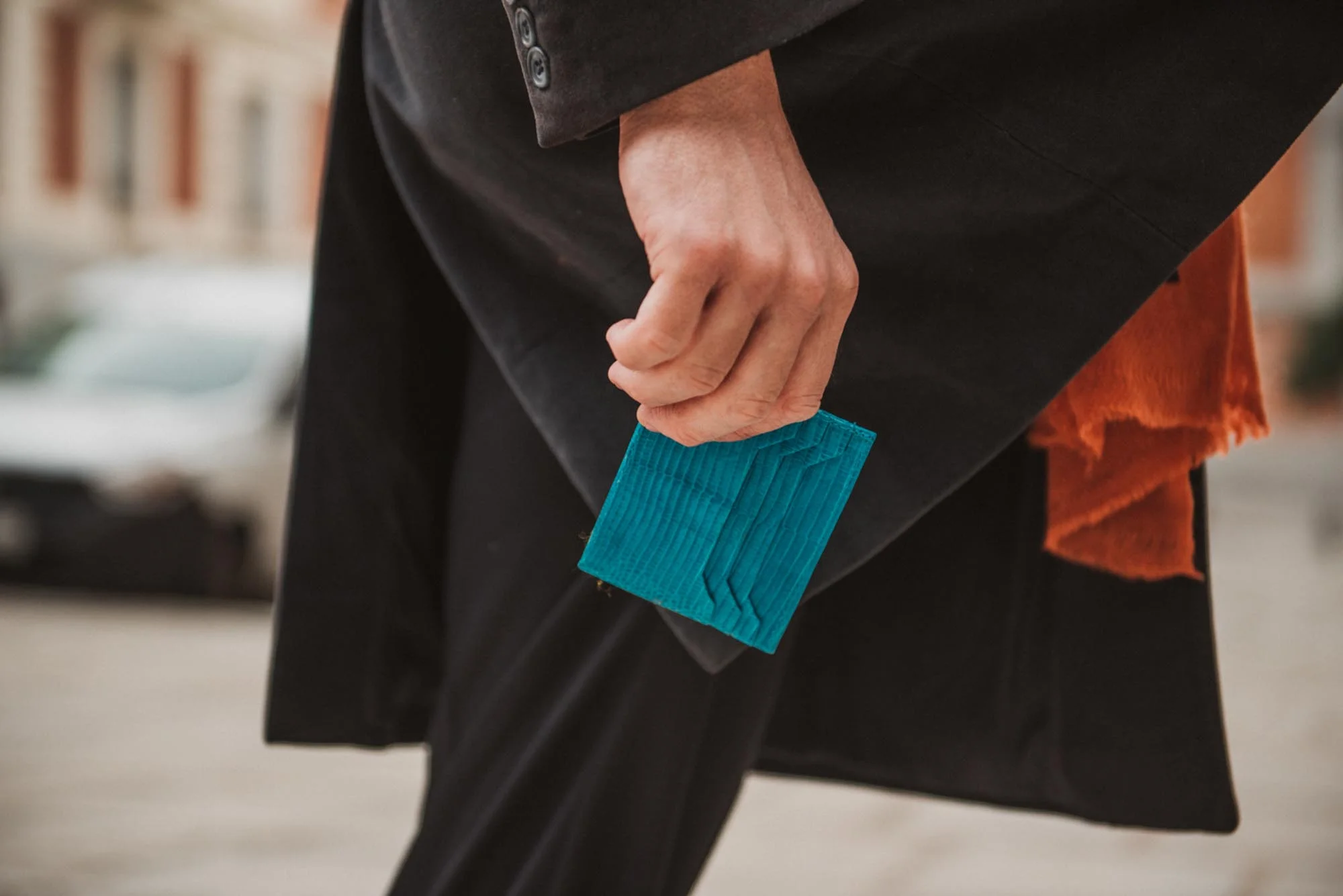 Mis balinesas light blue cardholder designed to carry six cards with style. Made with the most subtle durable lizard skin.