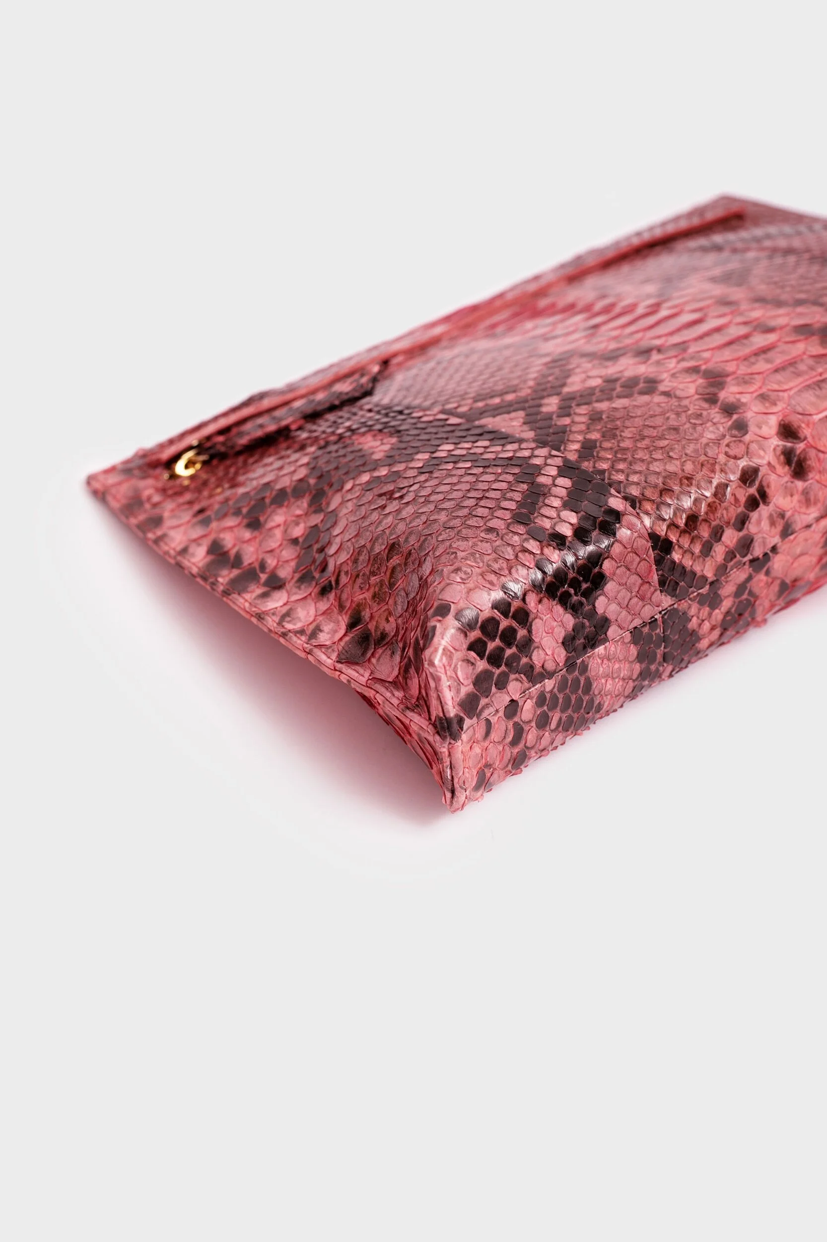 32C2C488-379F-4F0B-AE73-FB7DA99791C5