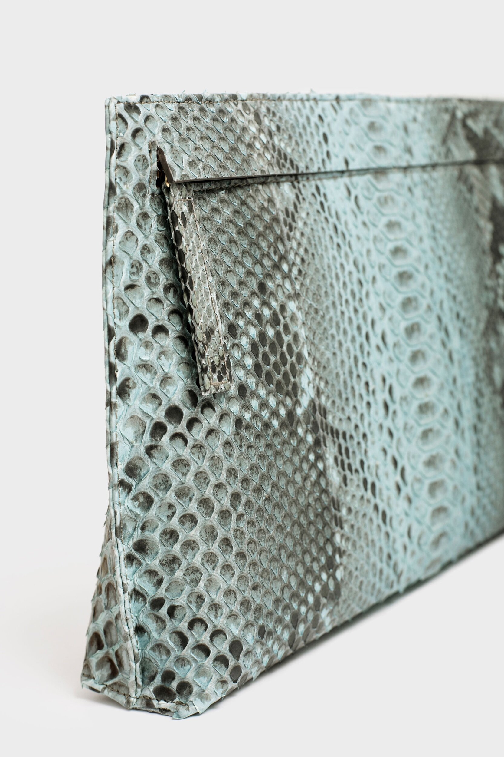 FB86CDF2-6C01-43FC-BE15-1A024090C3C4