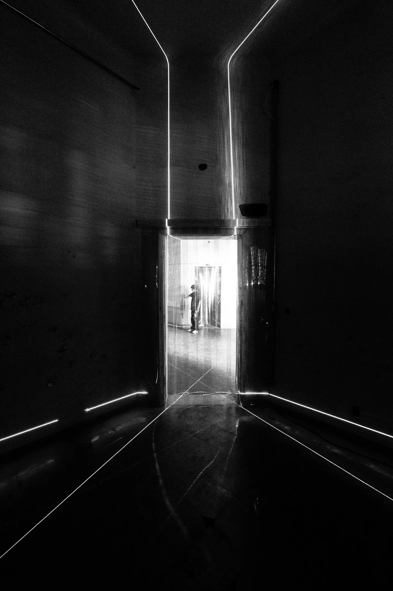 16471490416_ce3d25bdc8_k.jpg