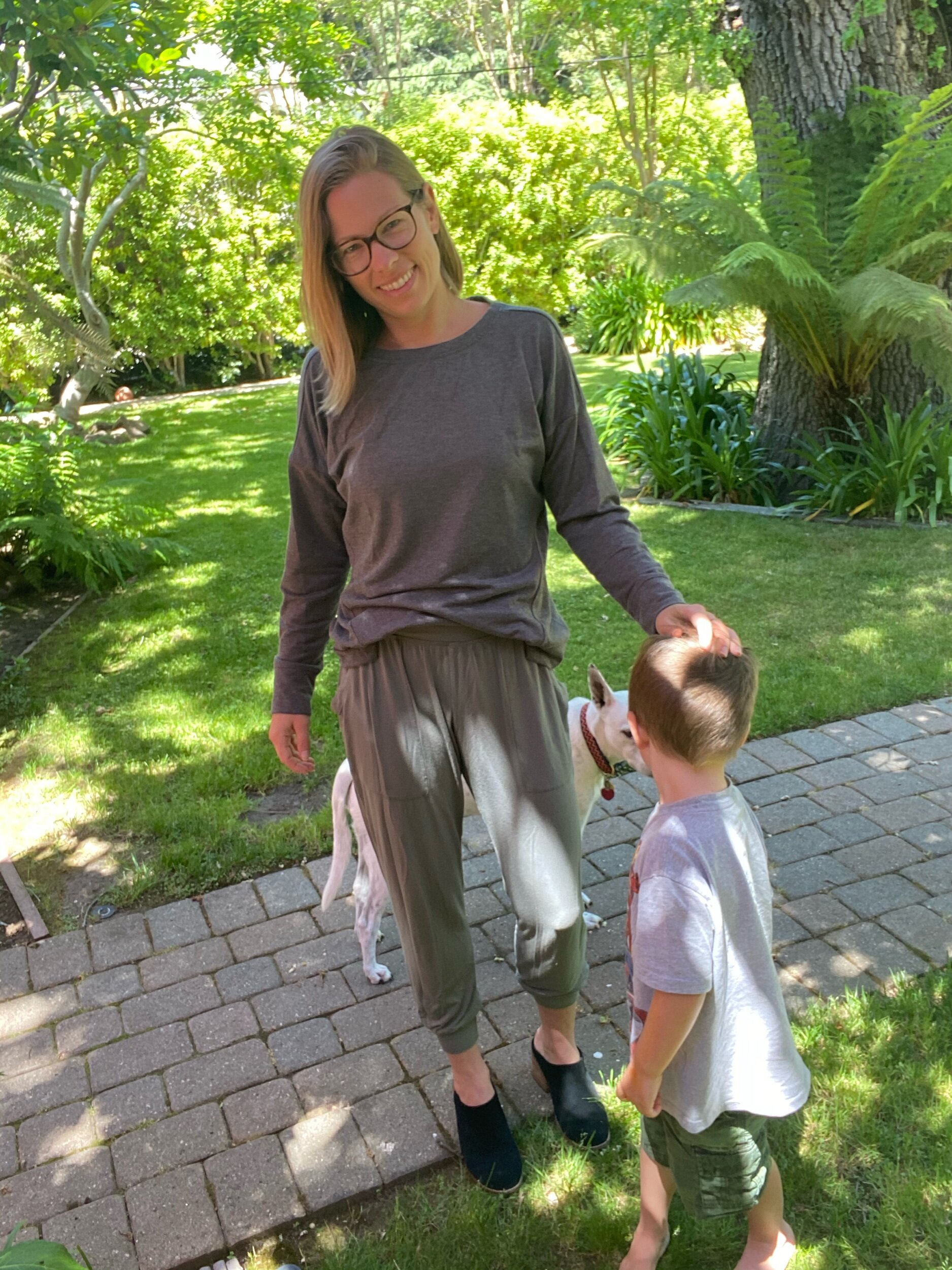 The Best Fashionable and Ultra Comfy Clothing for Moms of Any Shape/Size