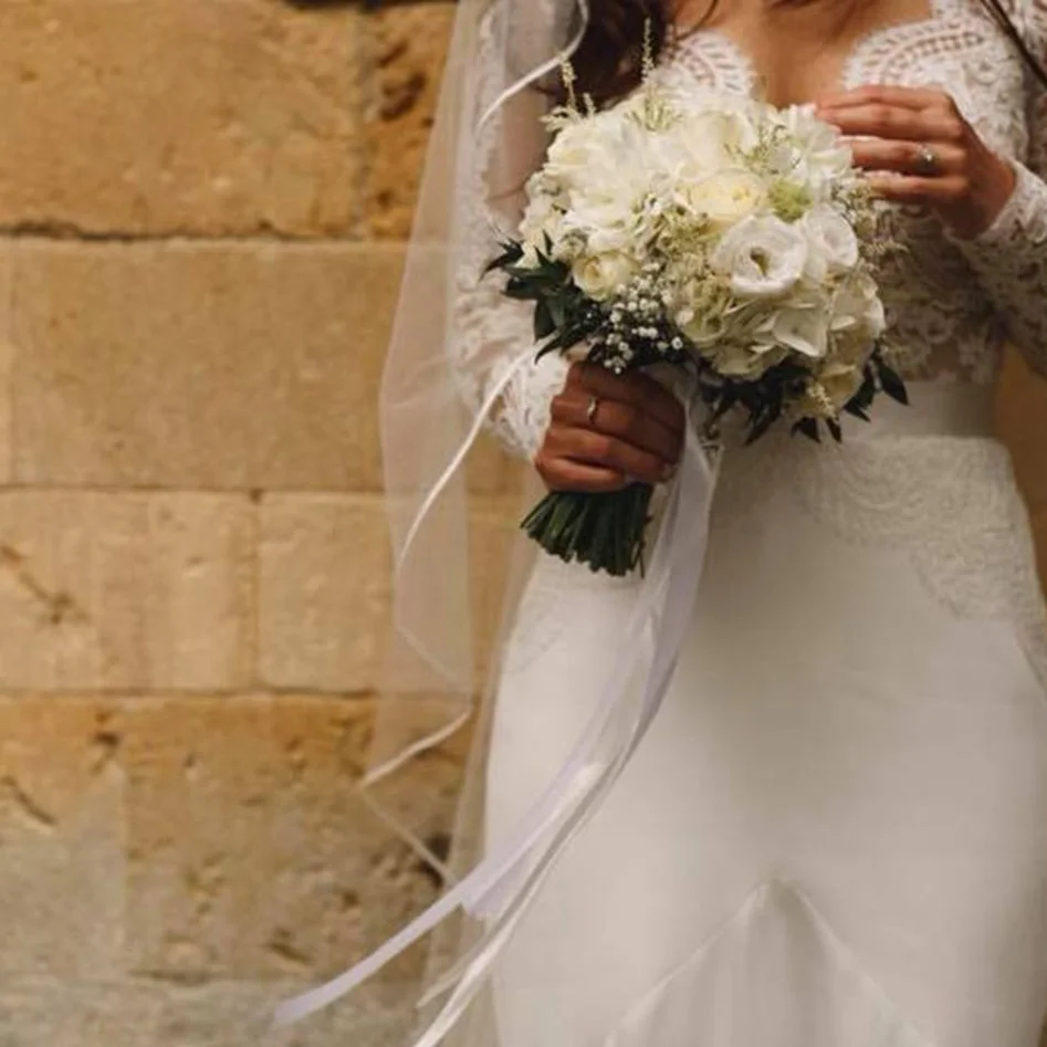 Sweetpea and Blossom Luxury wedding planning based in London Location: Nationwide View Website @sweetpeaandblossom